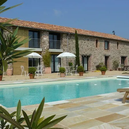 Le Logis De L'orvoire Bed & Breakfast Tillieres